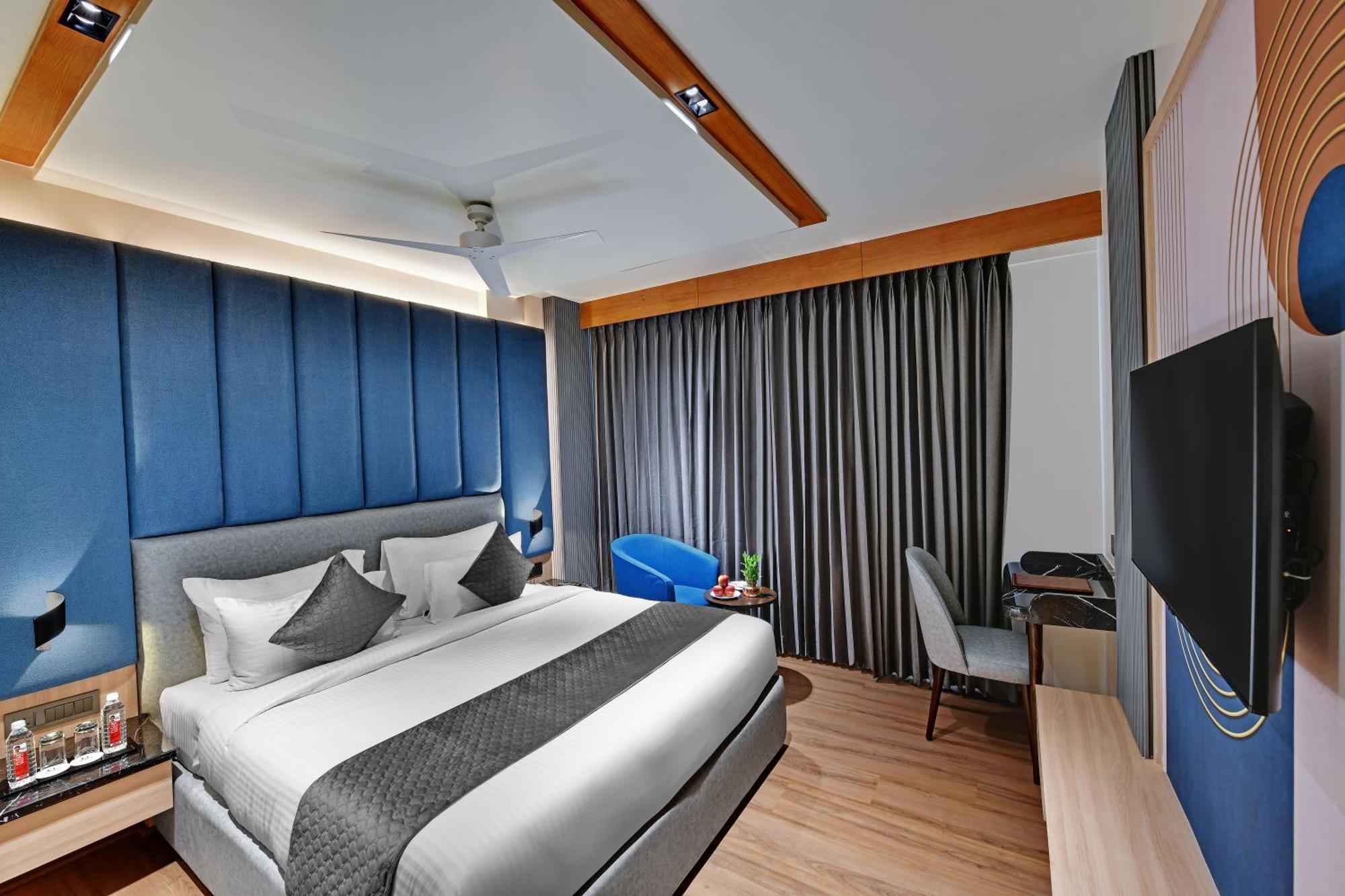 Quality Inn City Centre Varanasi Exterior photo
